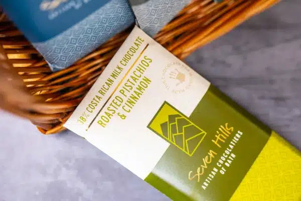 Seven Hills 38% Roasted Pistachios & Cinnamon Chocolate